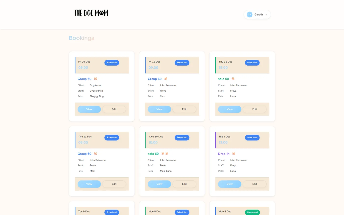 Dog Walker Manager bookings board for professional walkers: clients, calendar and weekly invoices